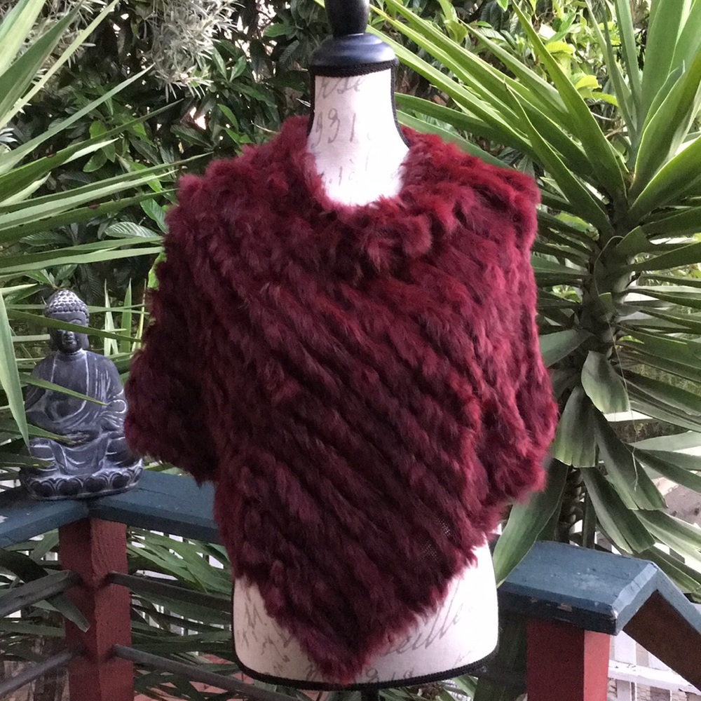 New! Wine Fur Poncho - Picture 2 of 7